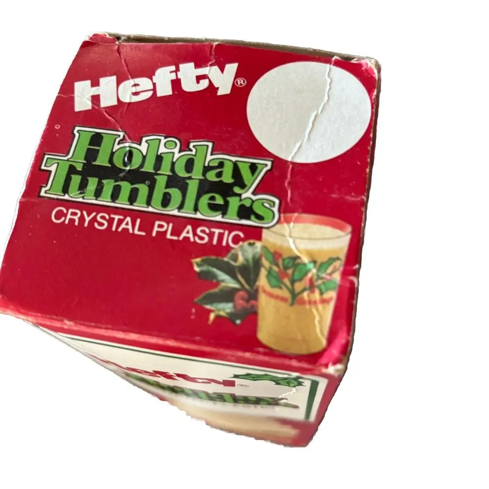 Vintage Hefty Holiday Tumblers Crystal Plastic 10 oz Cups Christmas Full Count
